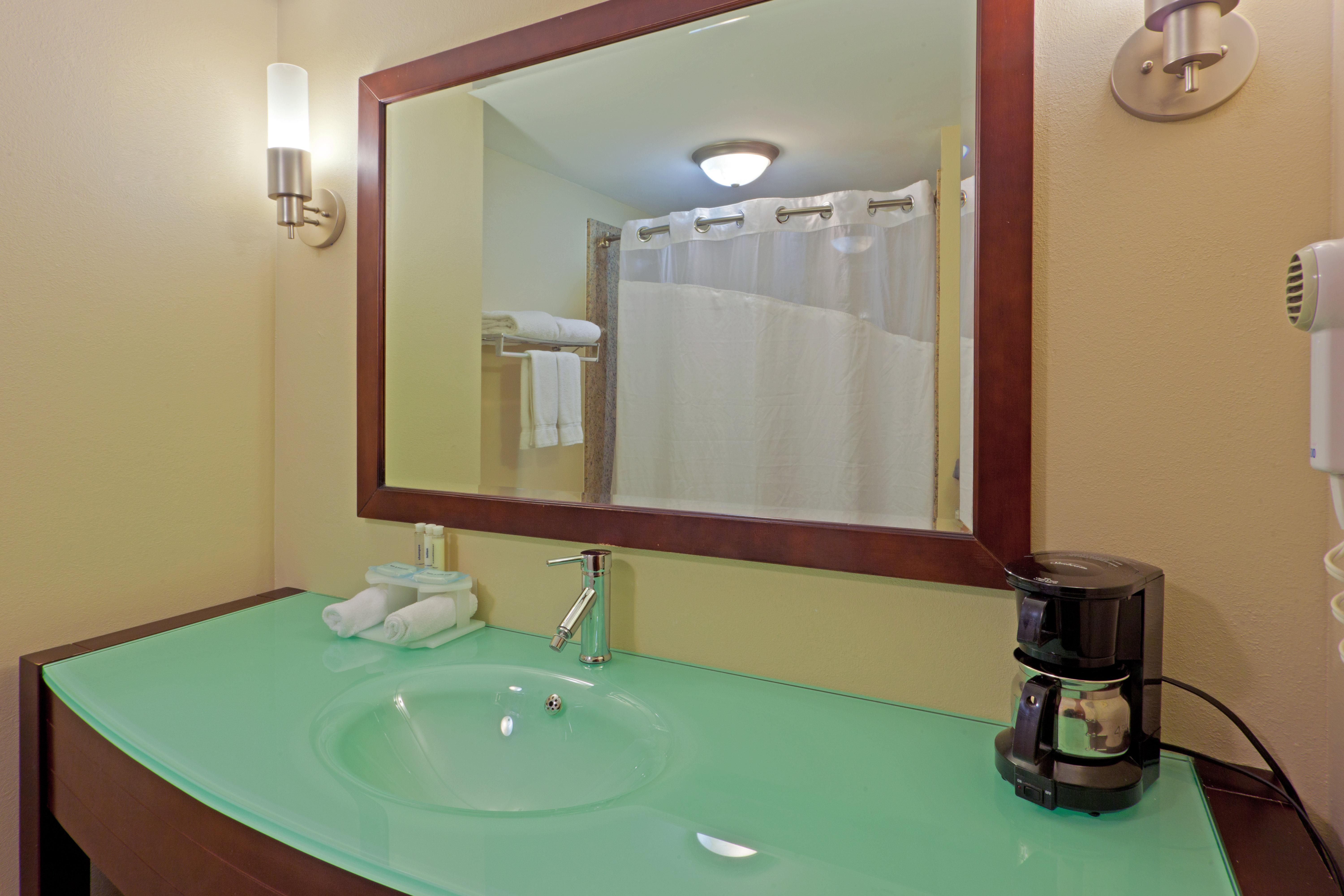 Holiday Inn Express Hotel & Suites Charleston-Southridge, An Ihg Hotel Zewnętrze zdjęcie